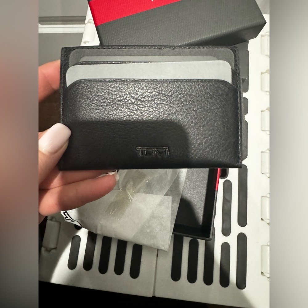 TUMI NASSAU Money Clip Card Case, Black, BRAND NEW WITH BOX